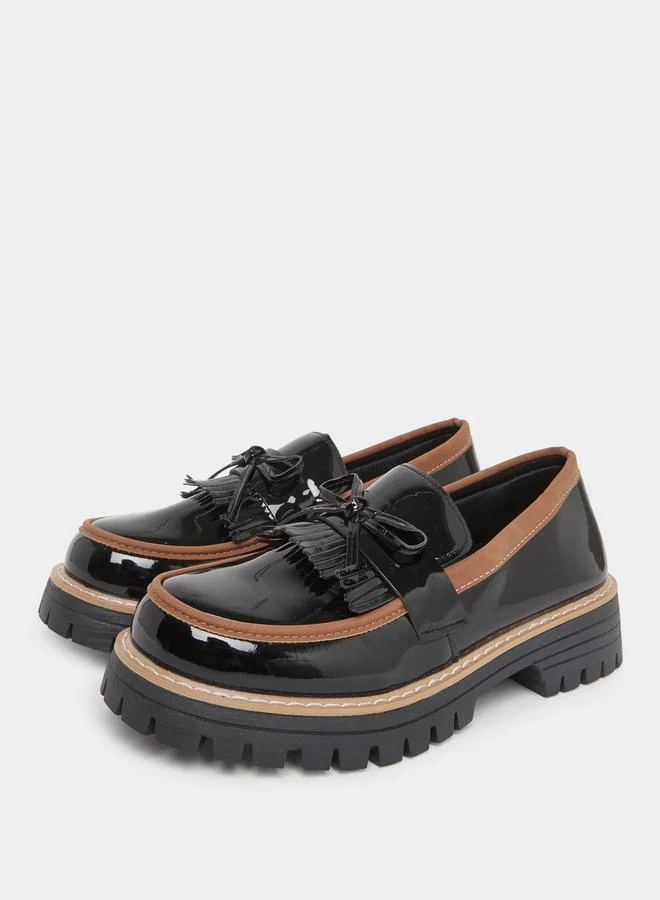 تايك تو لوفرز بكعب سميك وتفصيلة فيونكة